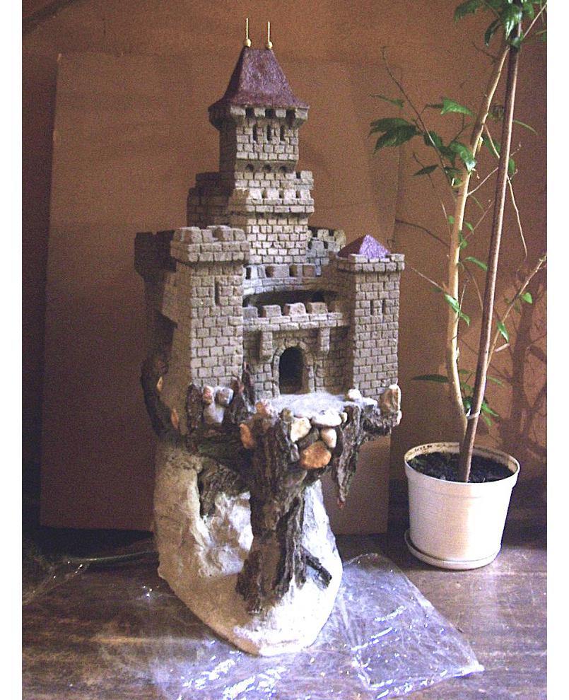 Rzeźba ogrodowa zamek ( garden sculpture castle )